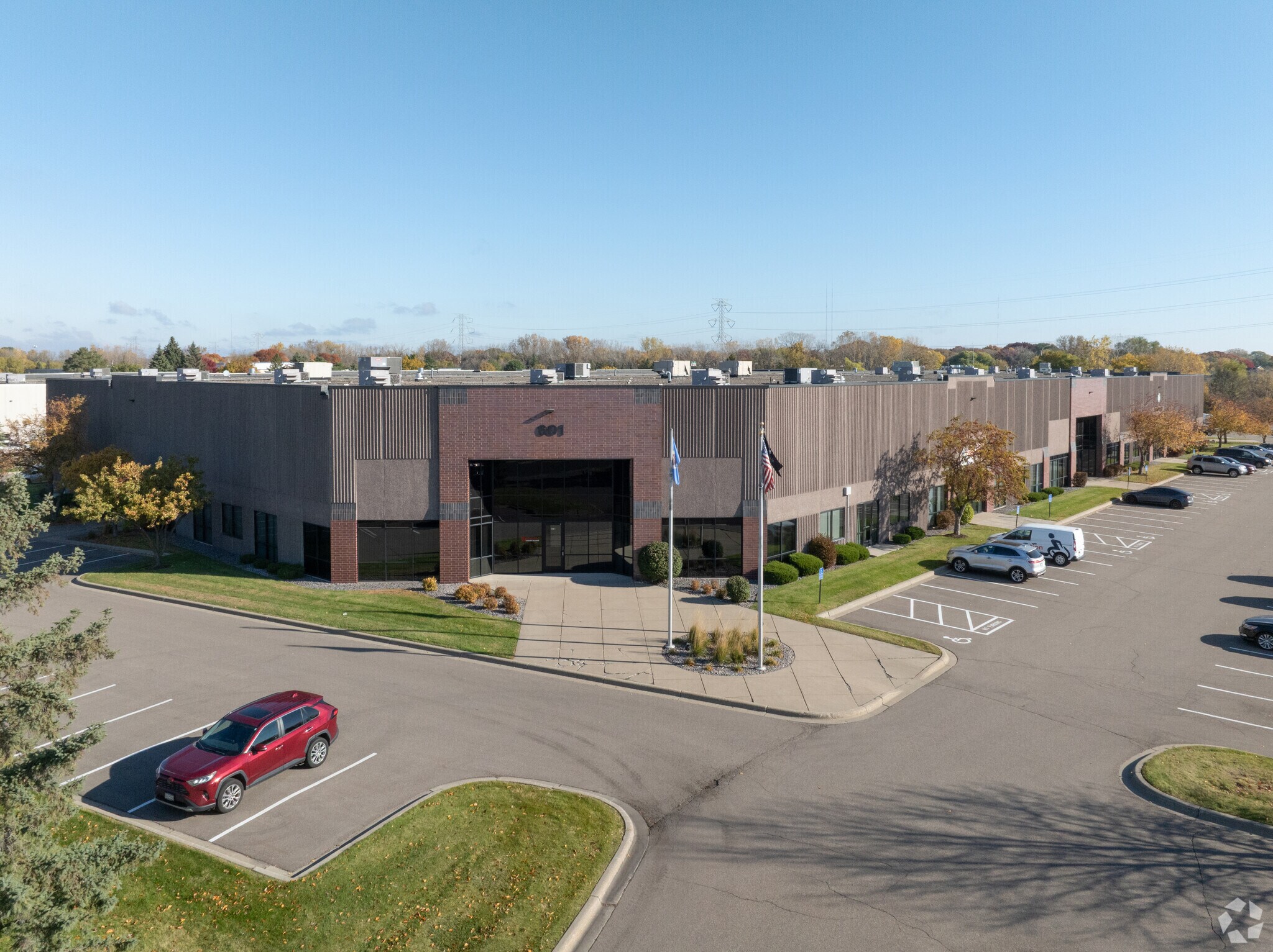 601 Campus Dr, New Brighton, MN for lease Primary Photo- Image 1 of 15