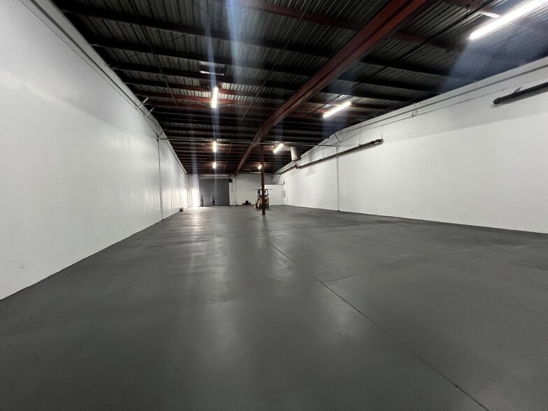 4903 Long Beach Ave, Los Angeles, CA for lease - Building Photo - Image 1 of 5