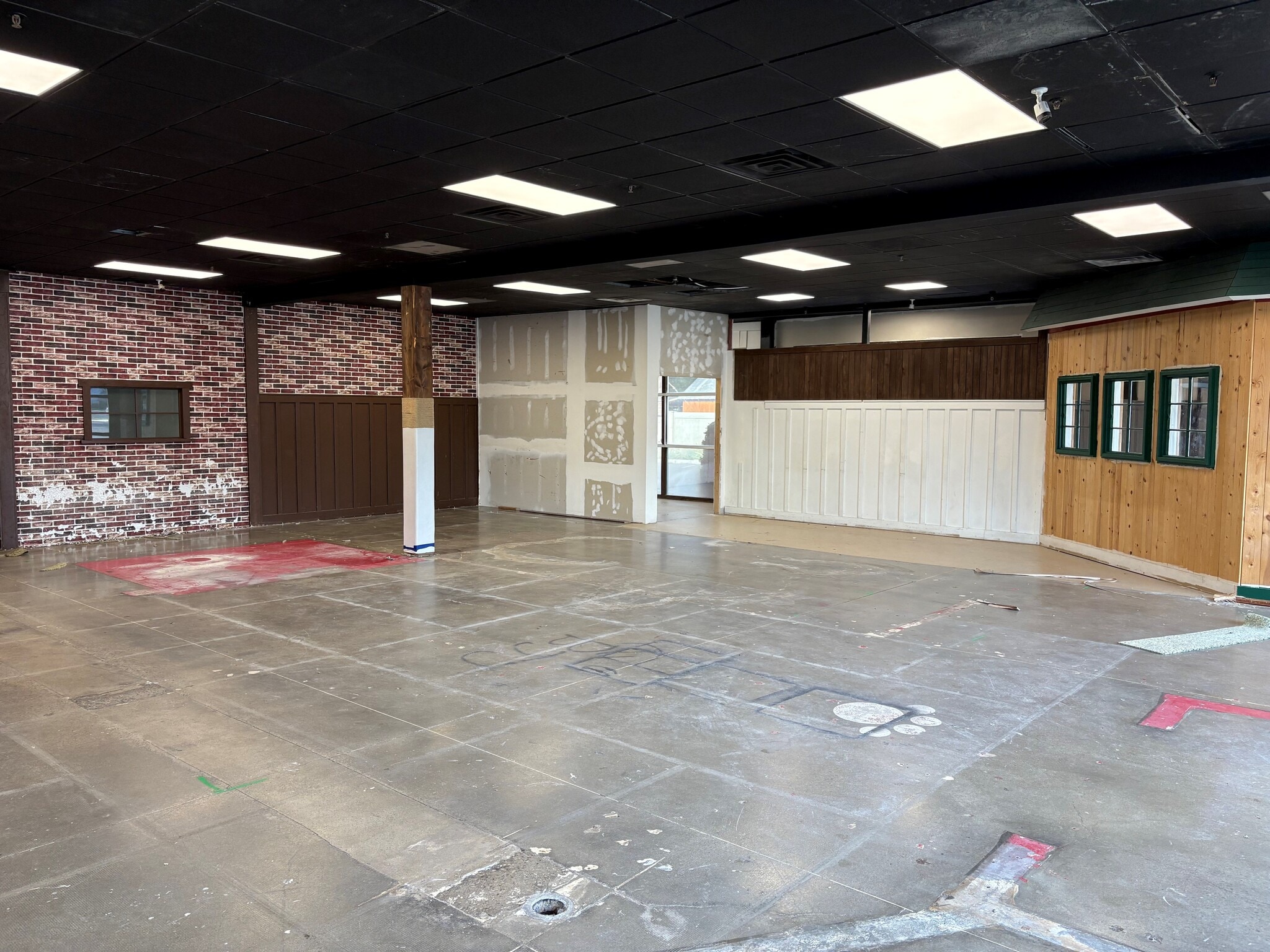340-362 E State Rd, American Fork, UT for lease Interior Photo- Image 1 of 3