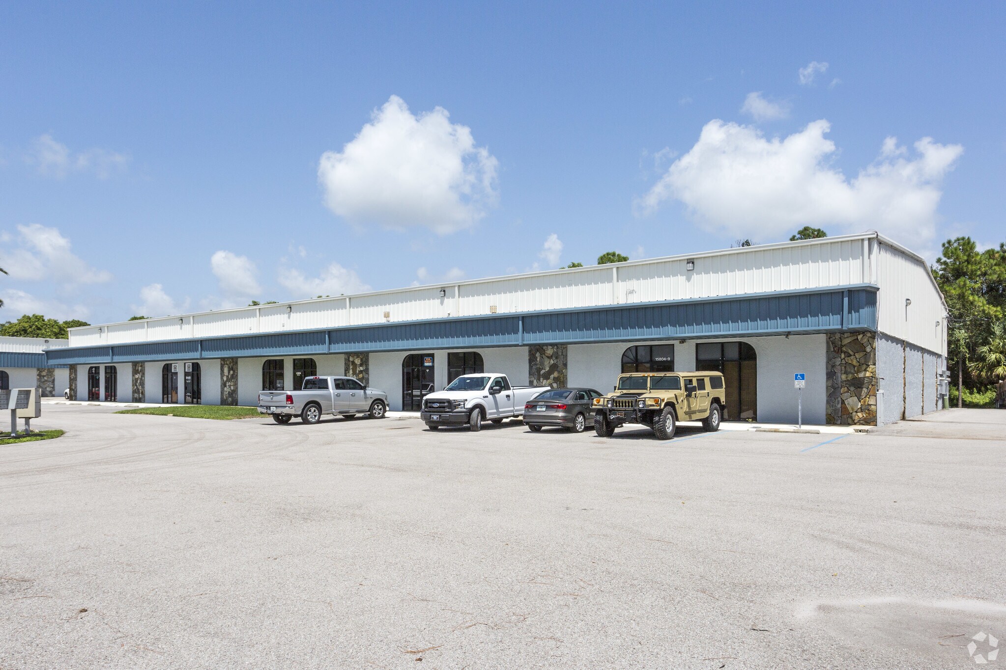 15804 Brothers Ct, Fort Myers, FL for sale Primary Photo- Image 1 of 1
