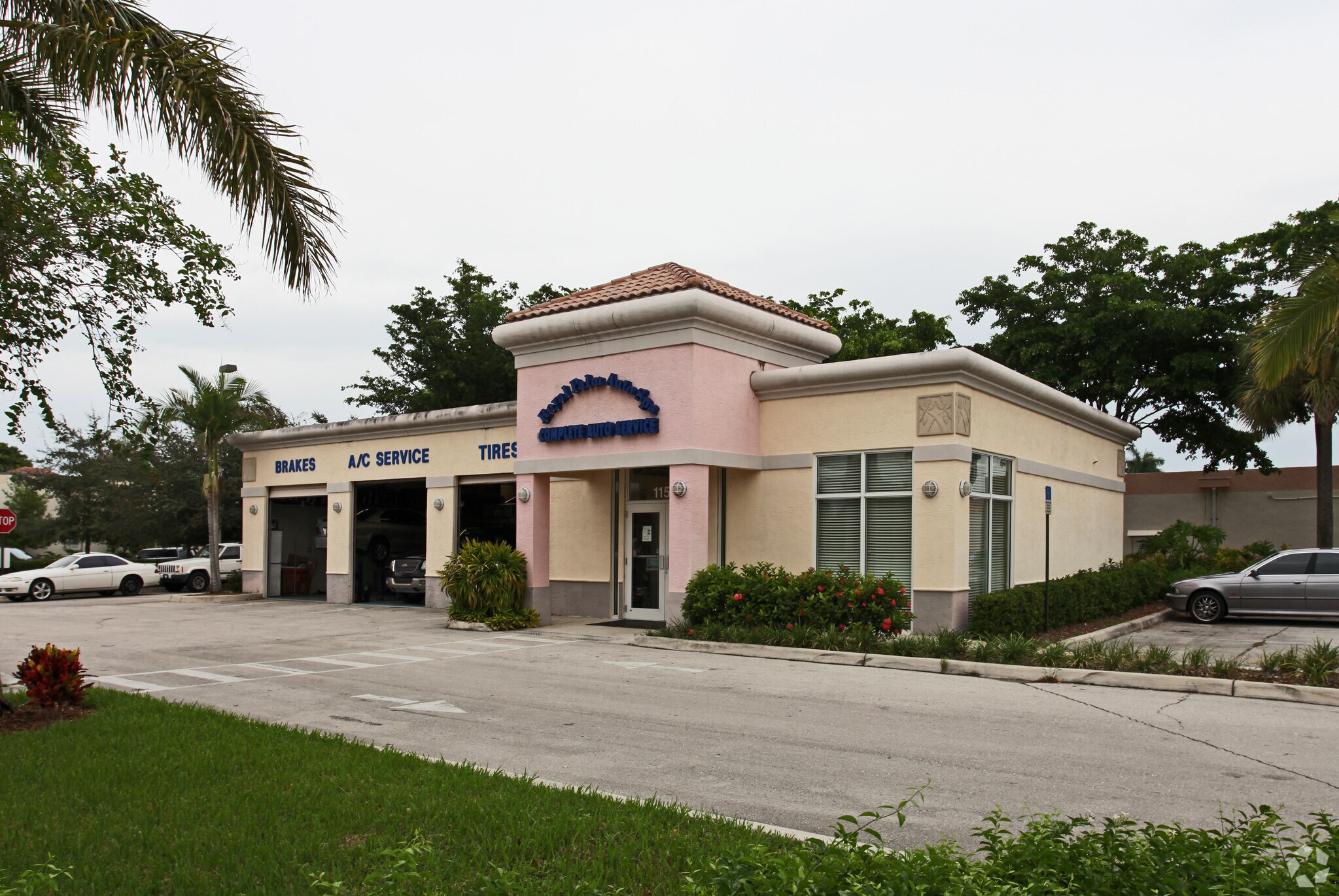 650 Royal Palm Beach Blvd, Royal Palm Beach, FL 33411 Royal Plaza