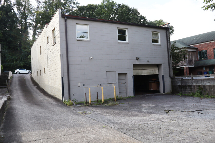 435 West End Blvd, Winston-Salem, NC for lease - Building Photo - Image 2 of 9