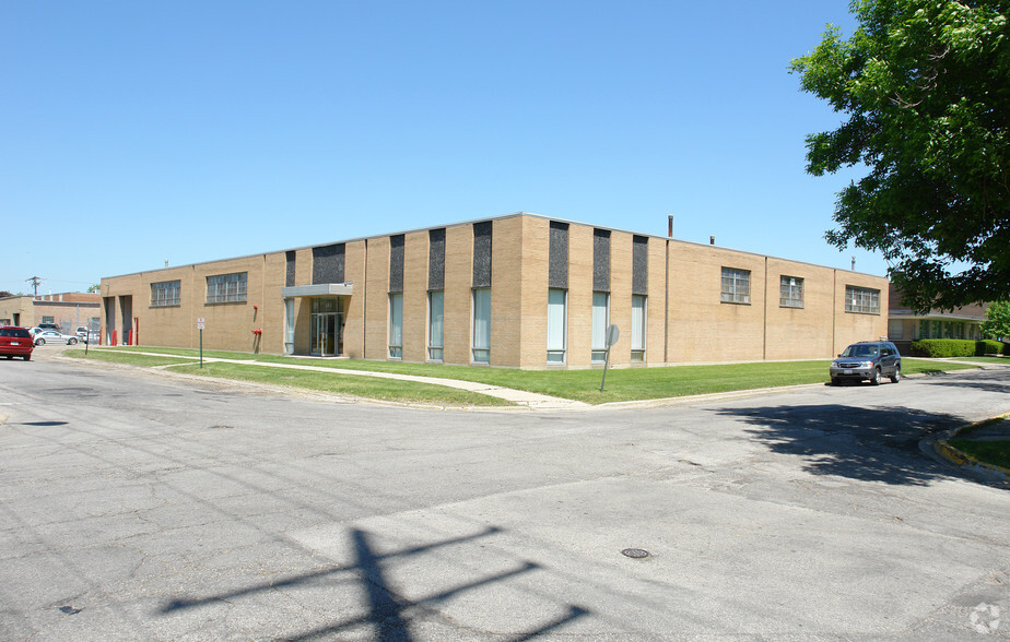 1701 N 33rd Ave, Melrose Park, IL for lease - Primary Photo - Image 1 of 5