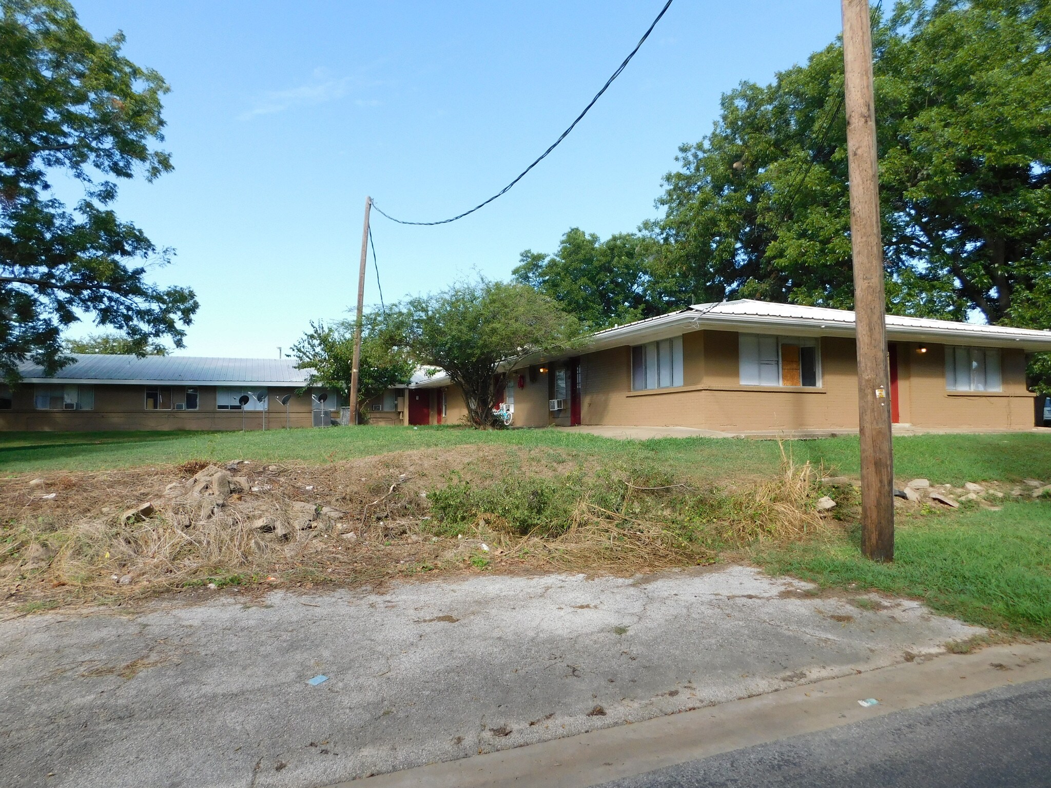 1023 E Odneal St, Sherman, TX for sale Primary Photo- Image 1 of 1