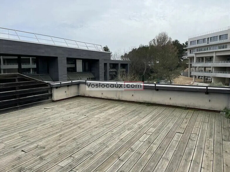 Office in Valbonne for lease - Building Photo - Image 2 of 5