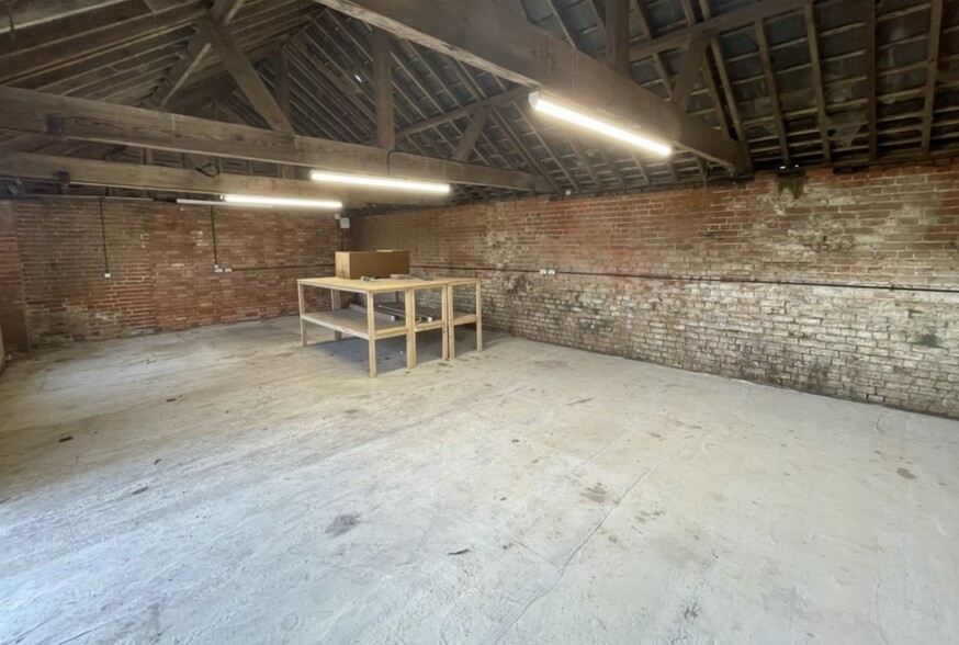 Harwich Rd, Great Oakley for lease - Interior Photo - Image 3 of 3