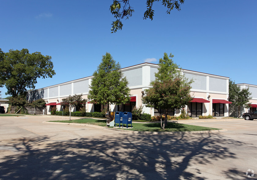 901 N McDonald St, McKinney, TX for lease - Primary Photo - Image 3 of 10