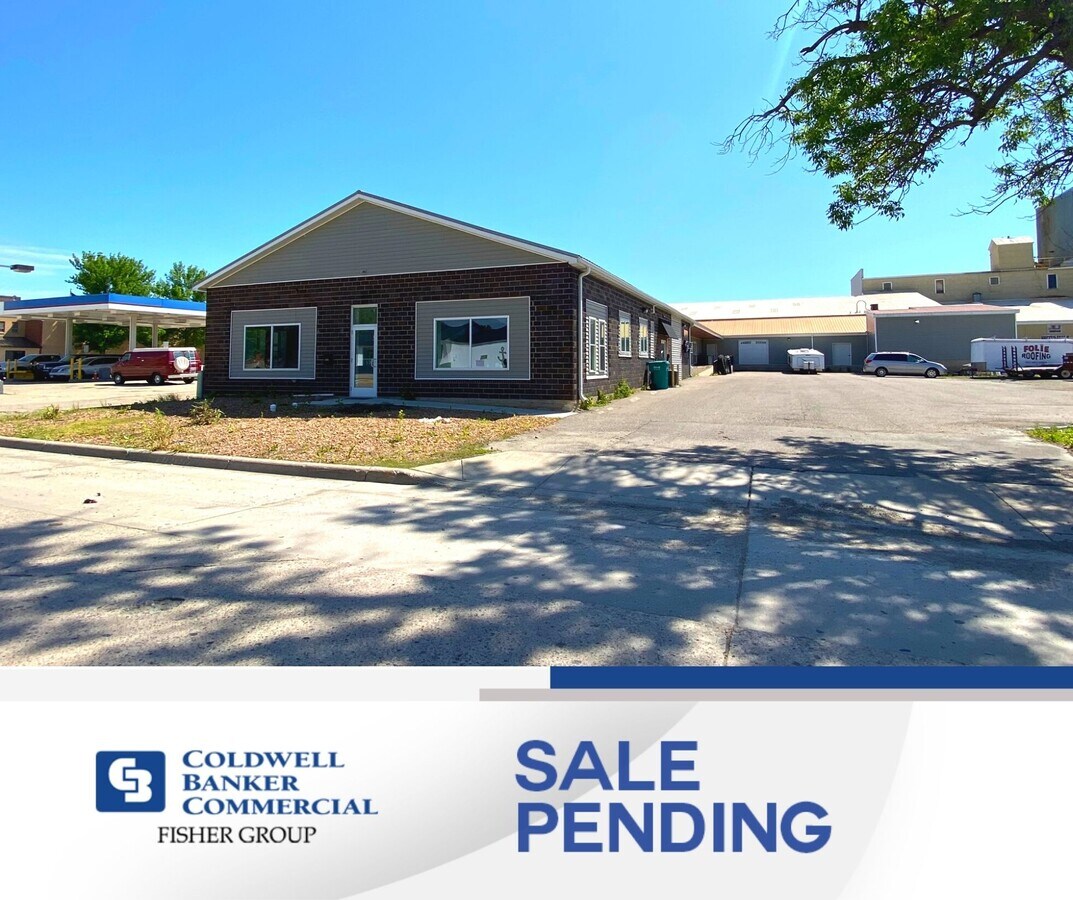 115 4th St SW, Waseca, MN 56093