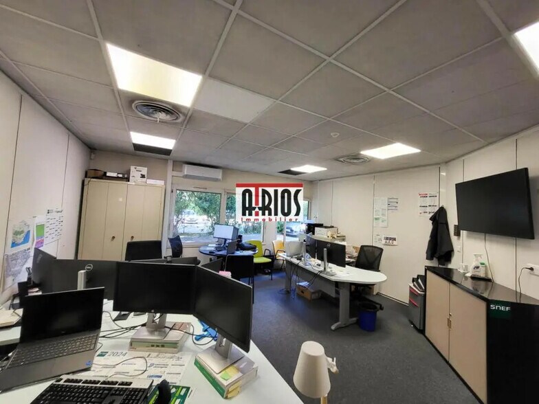 Flex in La Seyne-sur-Mer for lease - Interior Photo - Image 3 of 6