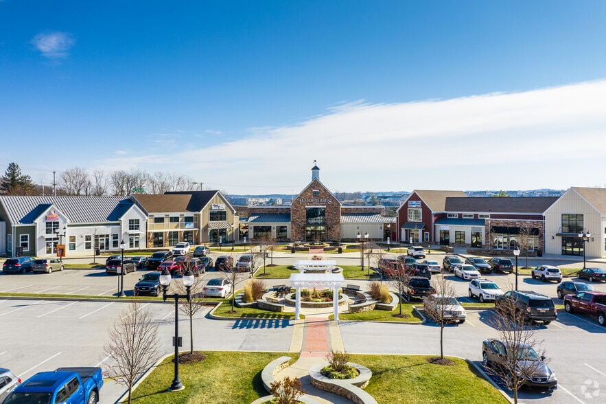 12 General Warren Blvd, Malvern, PA for lease - Building Photo - Image 2 of 6