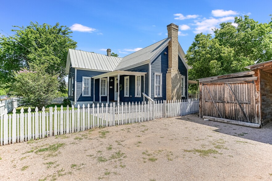 208 N Gabriel St, Leander, TX for sale - Building Photo - Image 3 of 37