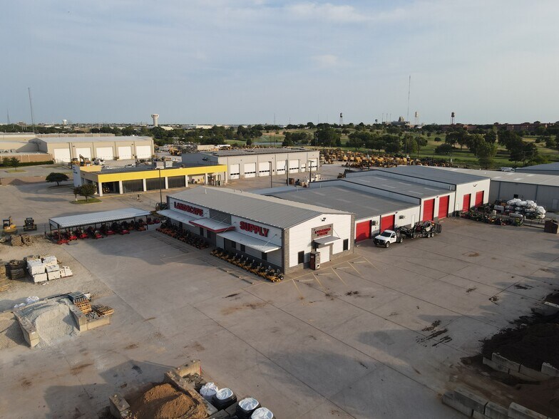 1900 Tx-340-loop, Woodway, TX for sale - Primary Photo - Image 1 of 5