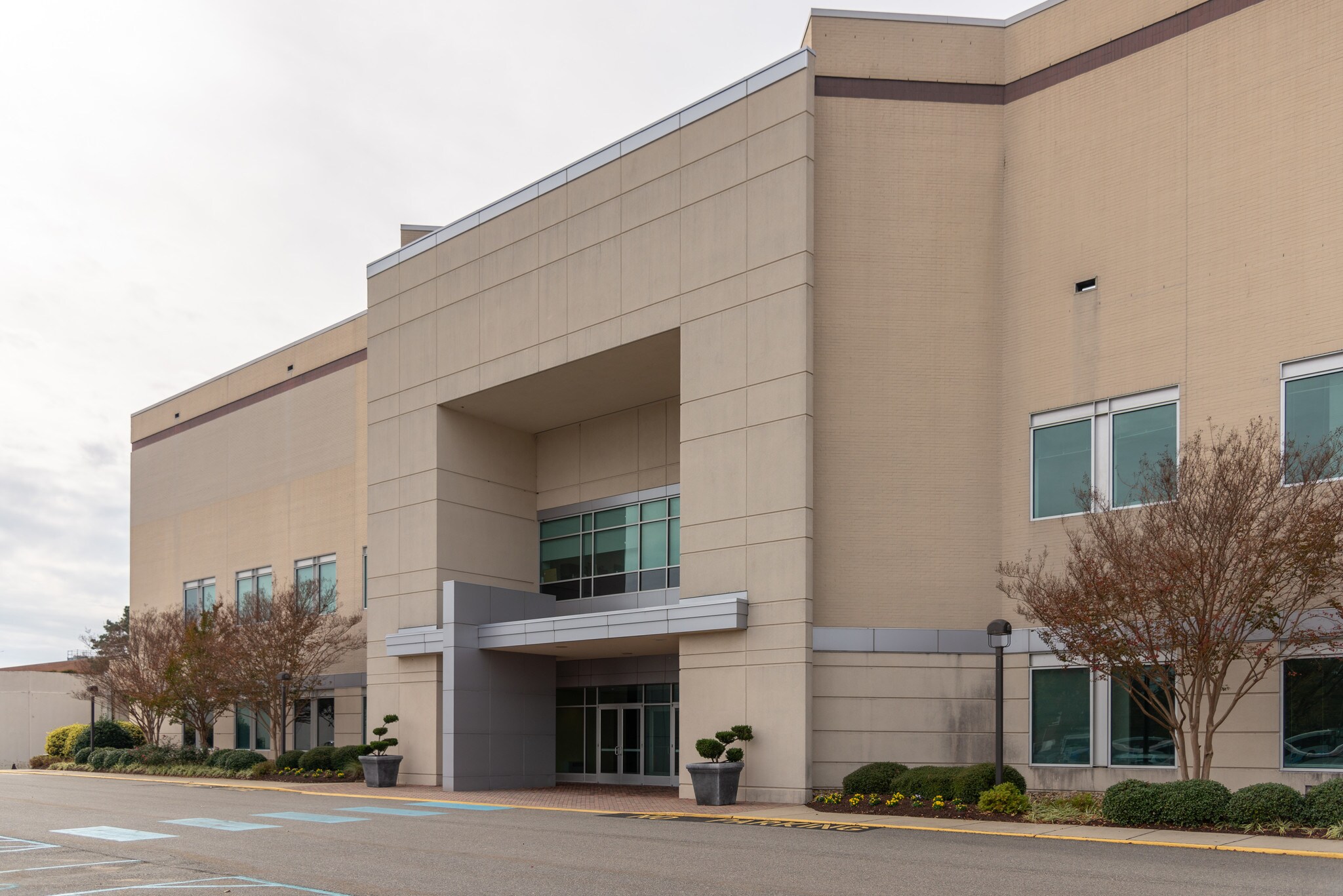 5200 Mercury Blvd, Hampton, VA 23605 NetCenter