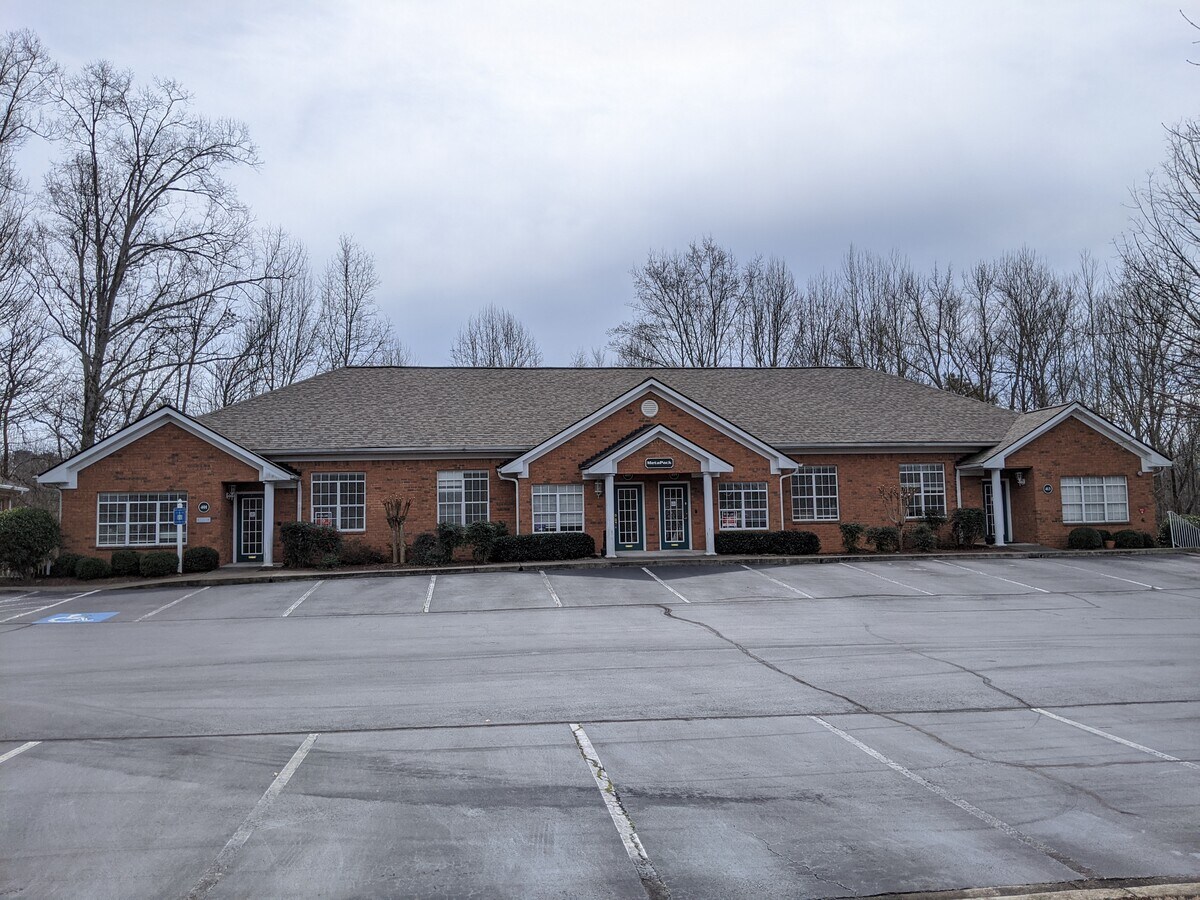 401413 Creekstone Rdg, Woodstock, GA 30188