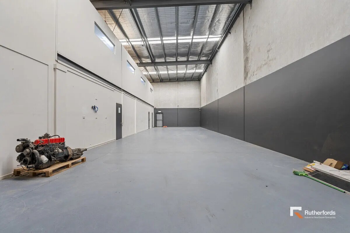 8A Lawn Ct, Craigieburn for sale Interior Photo- Image 1 of 6