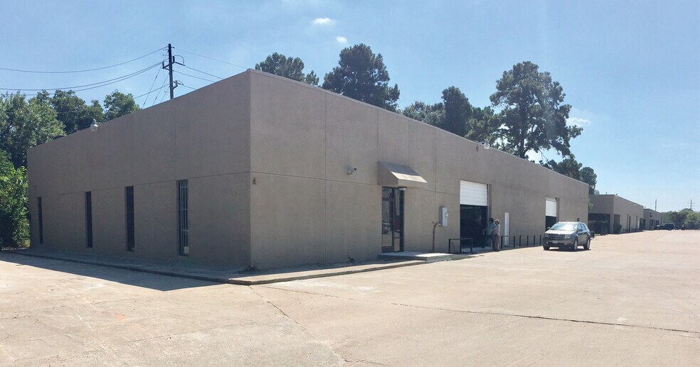 6911 Breen Rd, Houston, TX 77086