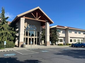 8836 W Gage Blvd, Kennewick, WA for lease Building Photo- Image 1 of 11