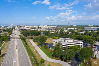 600 22nd St, Oak Brook, IL - AERIAL  map view