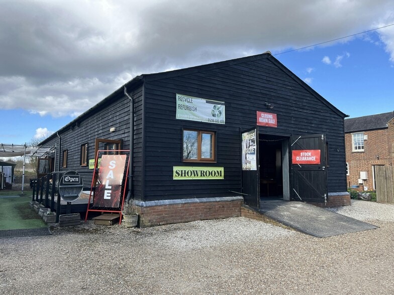 Aylesbury Rd, Leighton Buzzard for lease - Building Photo - Image 1 of 10