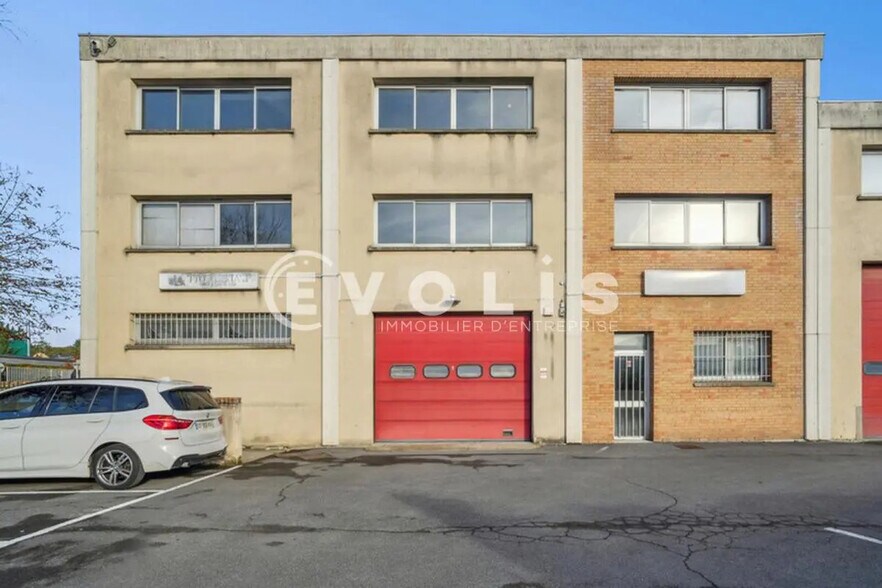 Office in Neuilly-Plaisance for lease - Building Photo - Image 2 of 14