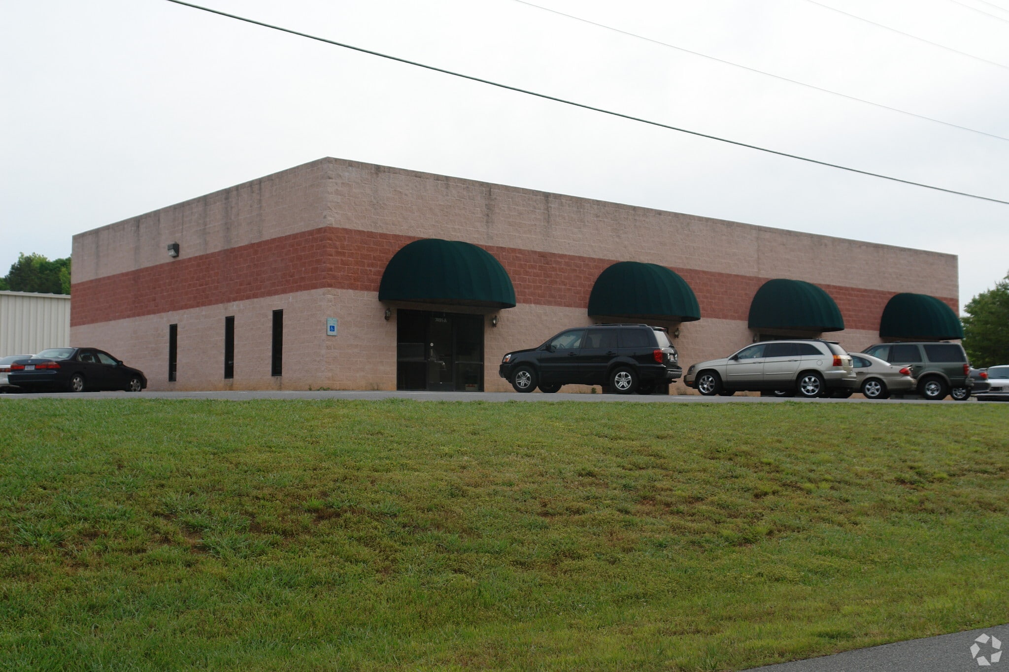 7491 Hagens Hollow Dr, Denver, NC for lease Primary Photo- Image 1 of 7