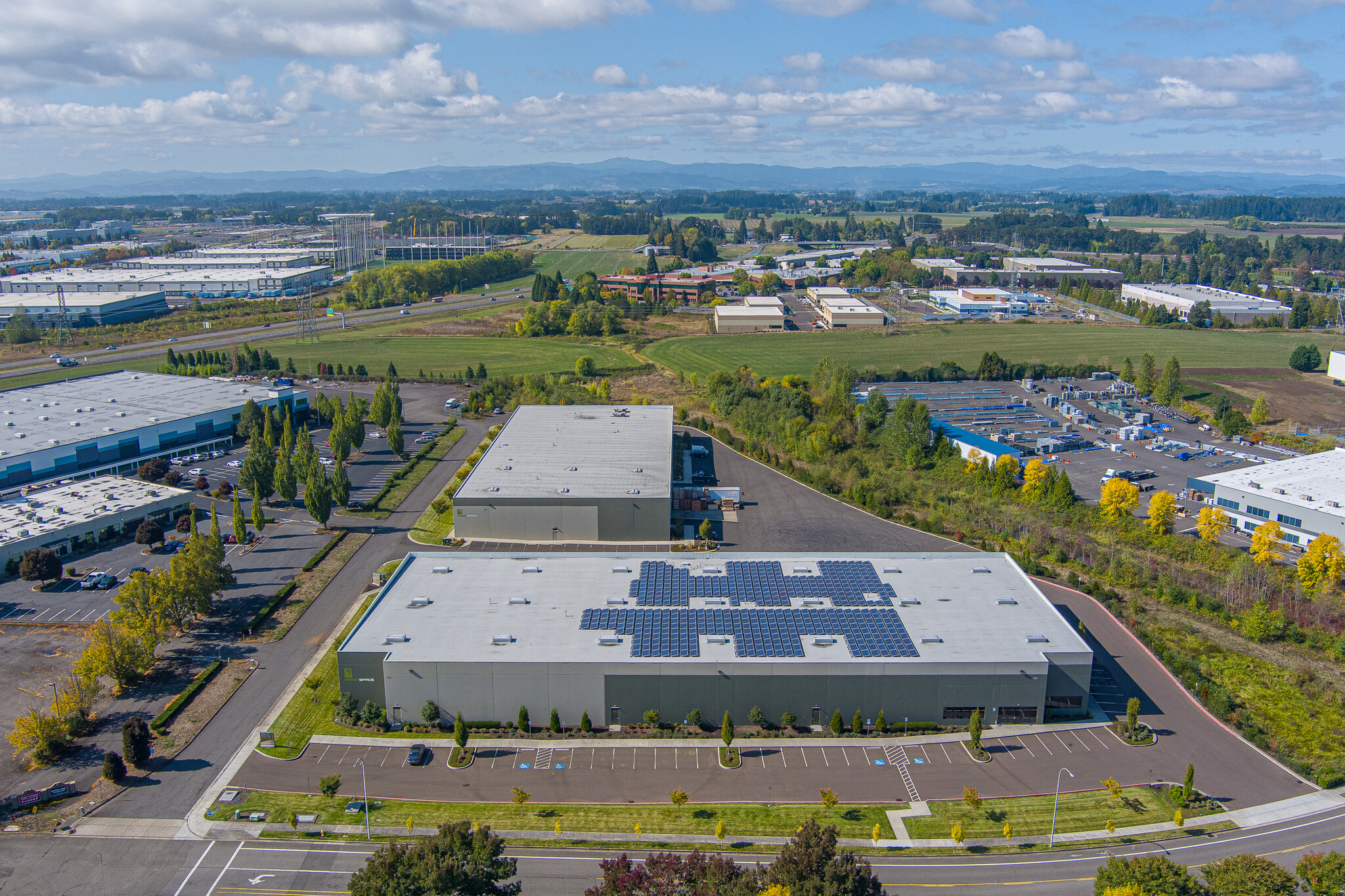 5585 NE Wagon Dr, Hillsboro, OR for lease Building Photo- Image 1 of 8