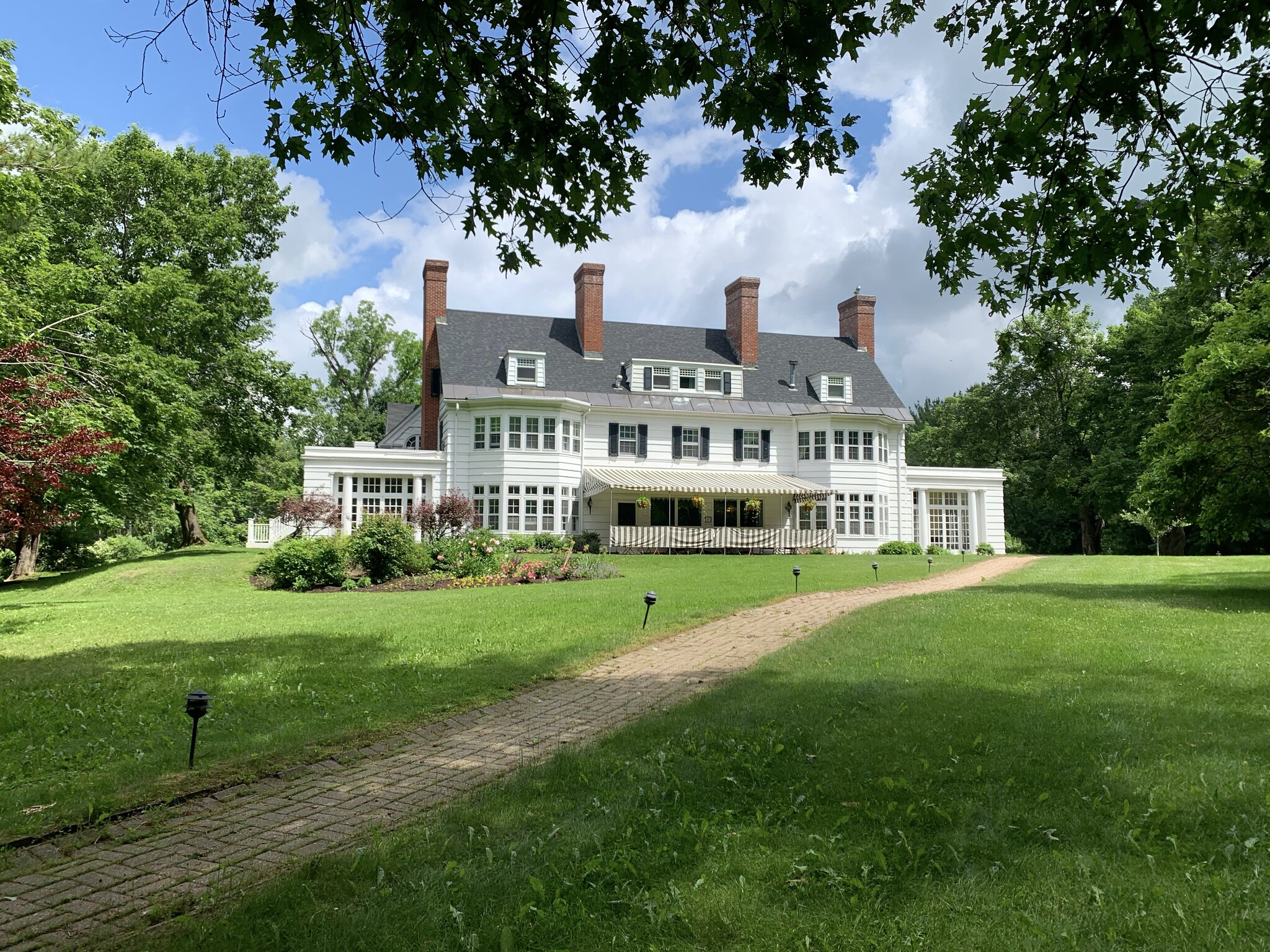 21 West Rd, Bennington, VT for sale Building Photo- Image 1 of 1