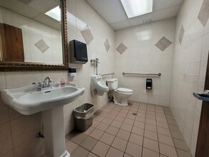 3311 81st St, Lubbock, TX for lease Interior Photo- Image 2 of 6