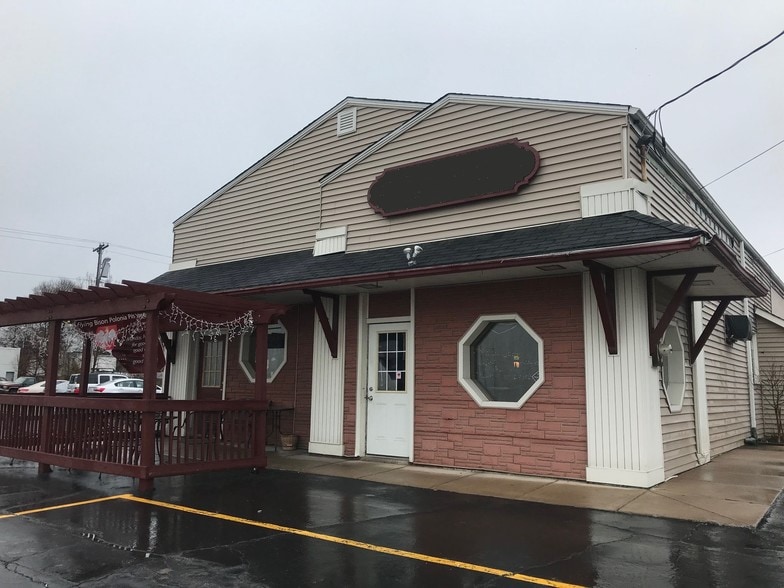 482 West Ave, Lockport, NY for sale - Building Photo - Image 1 of 1