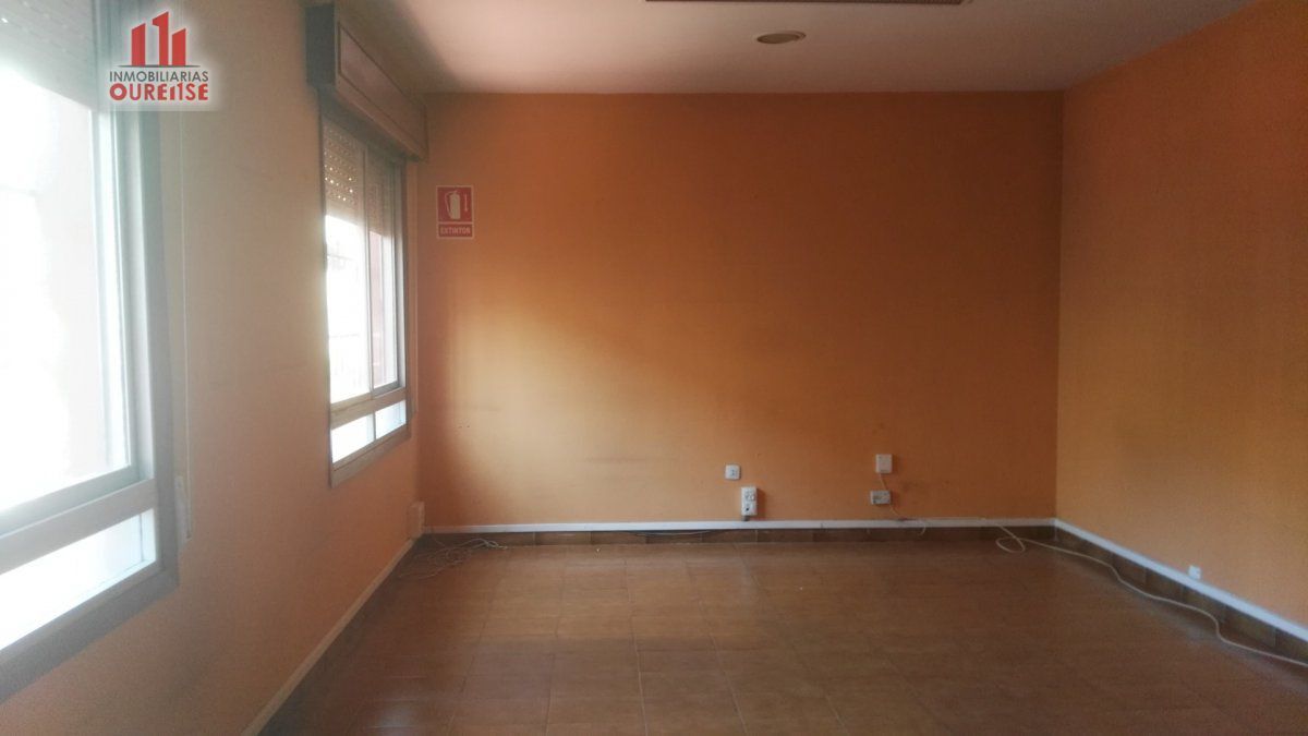 Office in Ourense, Orense for lease Building Photo- Image 1 of 5