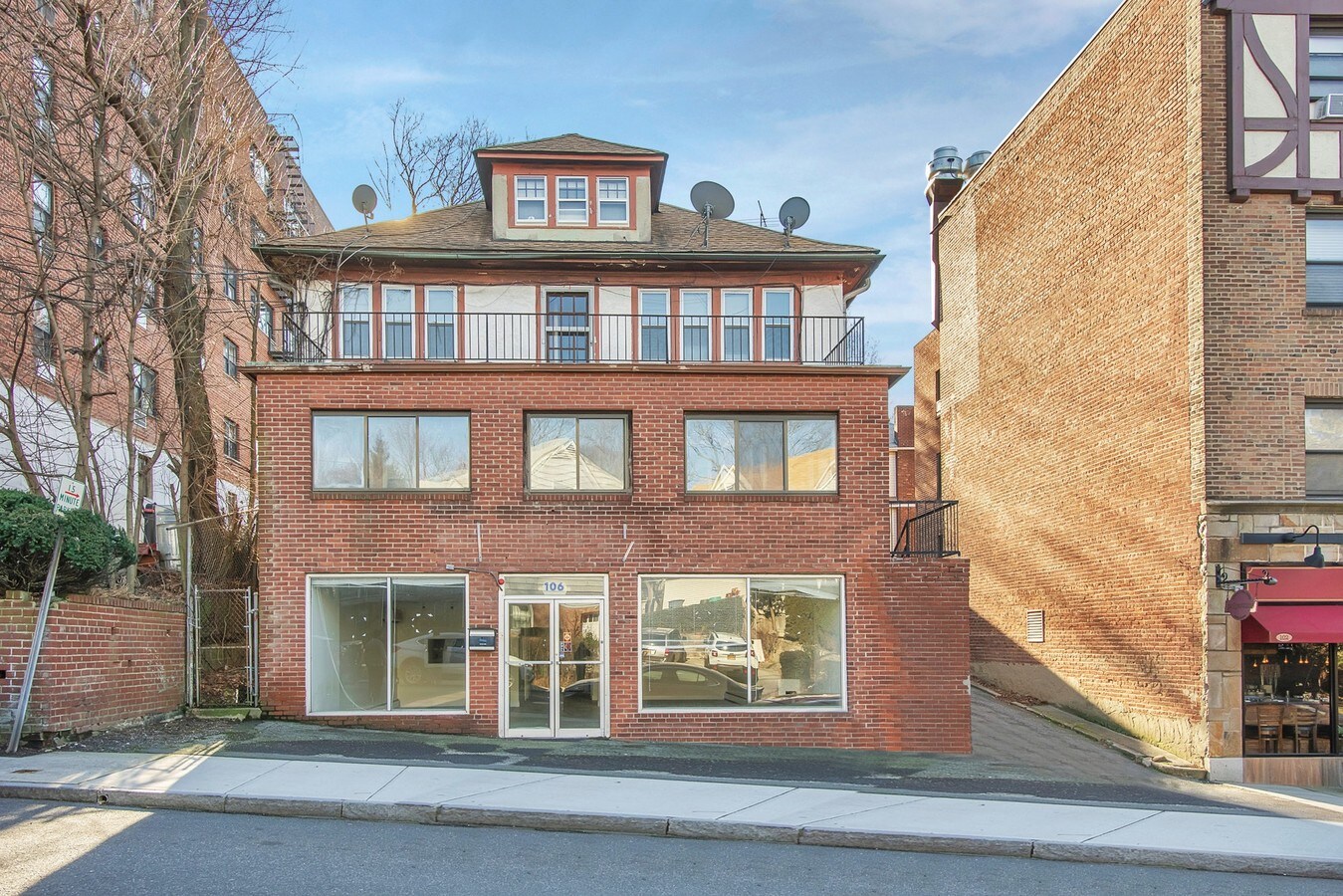 106 Fisher Ave, Eastchester, NY 10709