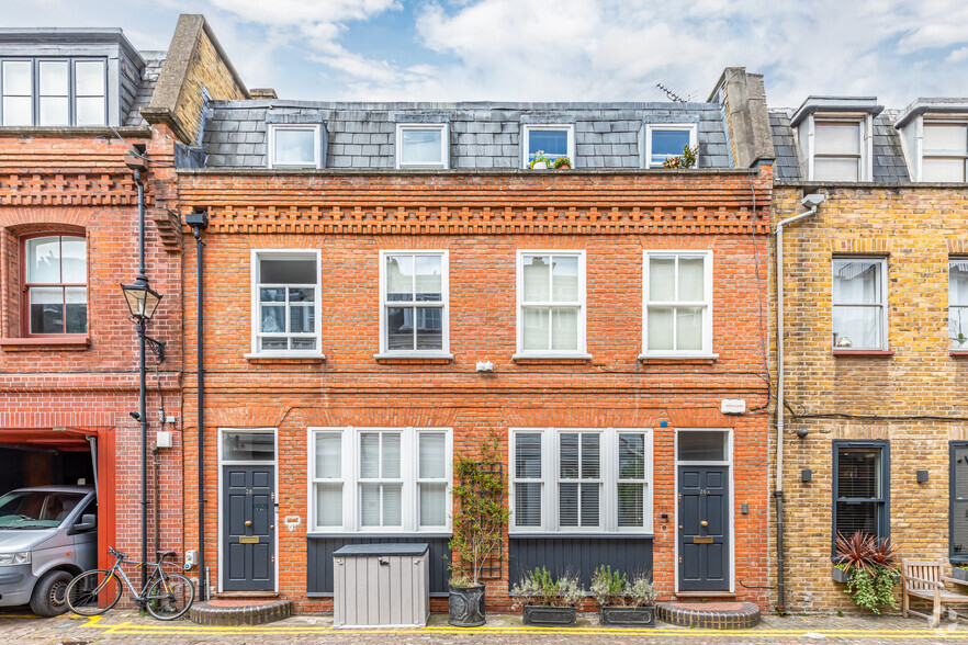 26-26A Adam & Eve Mews, London for sale - Primary Photo - Image 1 of 1