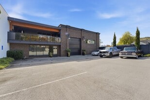 935 Sherwood Ave, Coquitlam BC - Warehouse