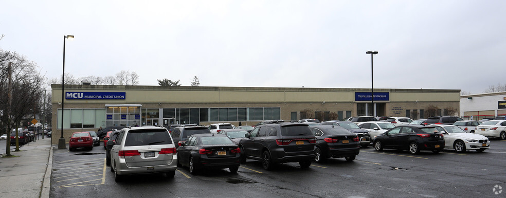 755 Co-Op City Blvd, Bronx, NY for lease - Building Photo - Image 3 of 4