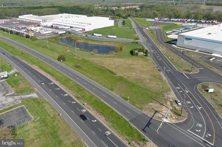 156 Route 40, Carneys Point, NJ for lease - Building Photo - Image 1 of 8