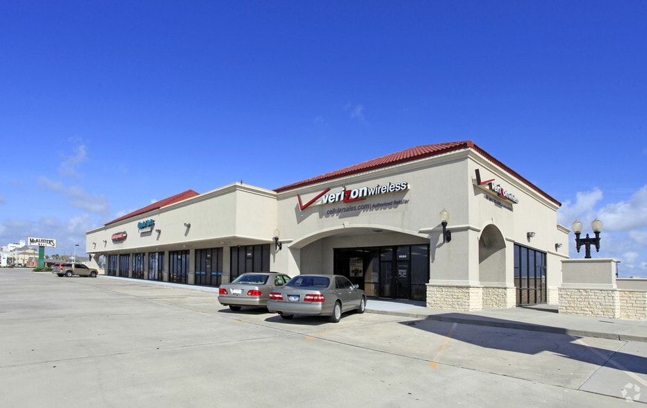 6600-6612 Seawall Blvd, Galveston, TX for lease - Primary Photo - Image 3 of 3