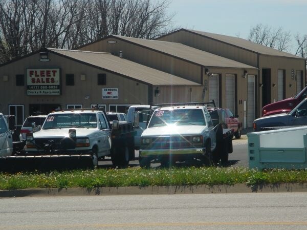 Retail in Springfield, MO for sale Primary Photo- Image 1 of 1