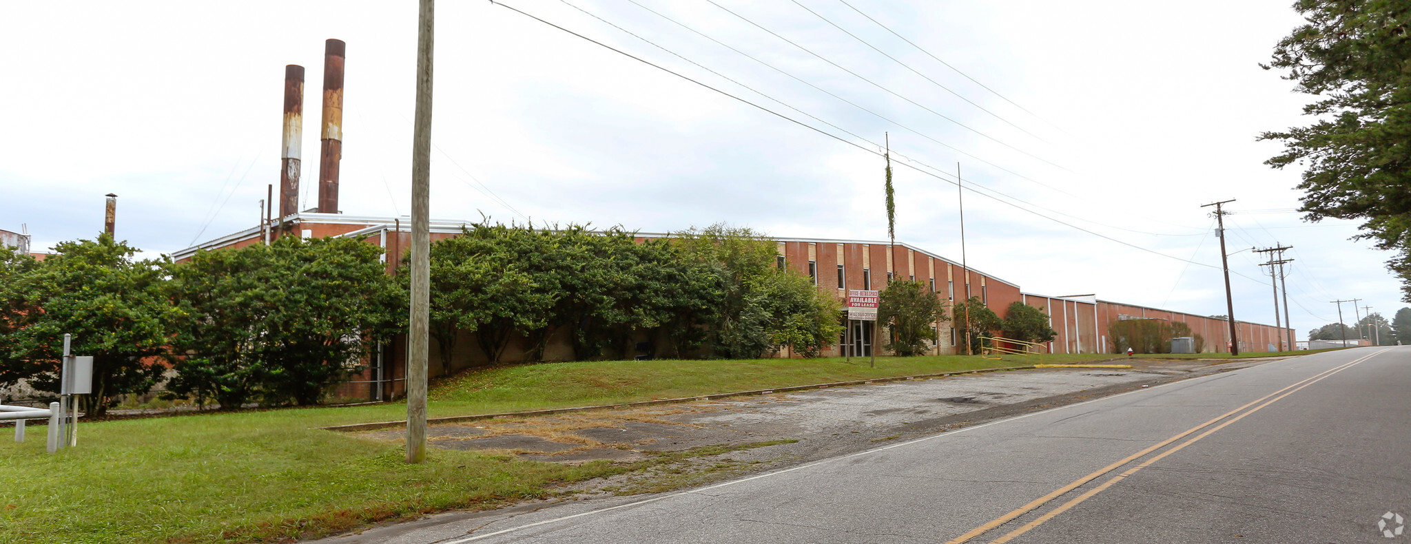 1515 W Academy St, Cherryville, NC for lease Primary Photo- Image 1 of 9