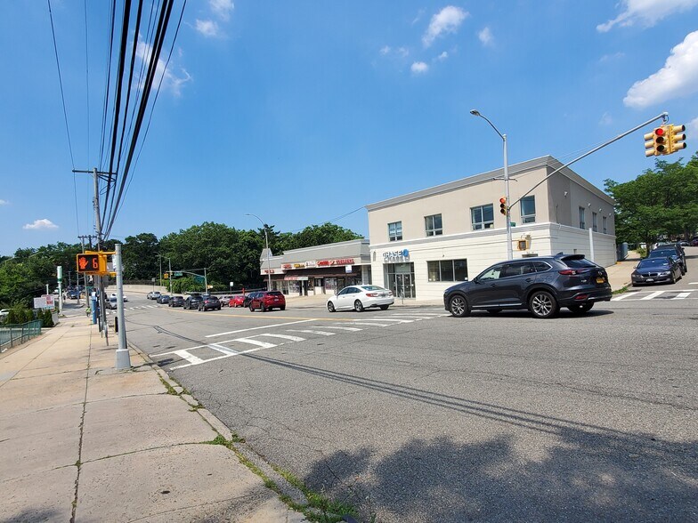 5621 Marathon Pky, Douglaston, NY for sale - Building Photo - Image 2 of 25