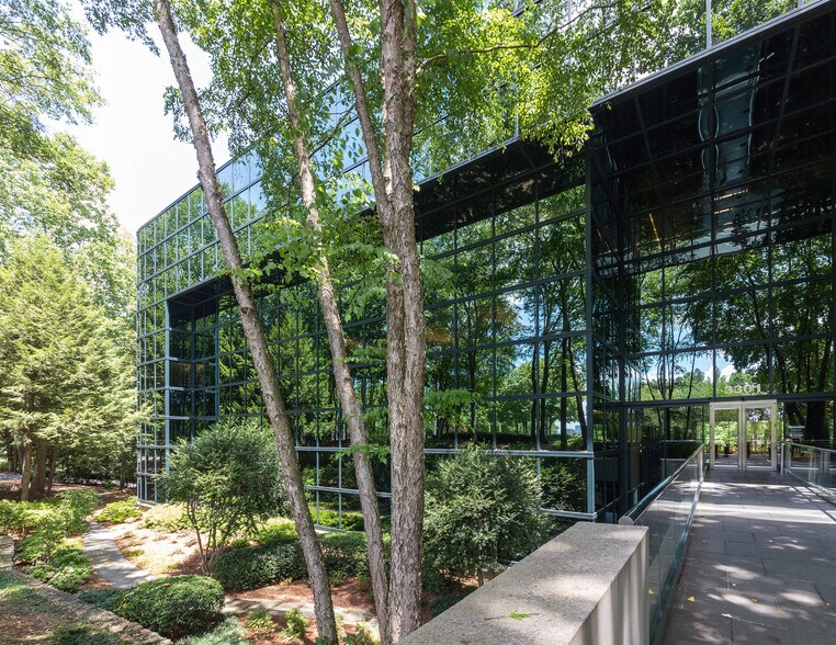 3301 Windy Ridge Pky SE, Atlanta, GA for lease - Building Photo - Image 1 of 4