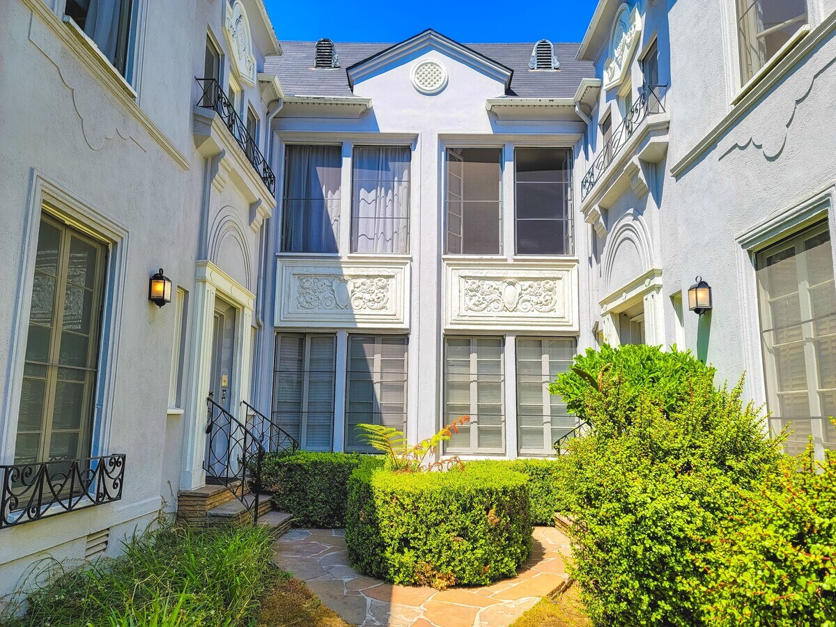 443 S Norton Ave, Los Angeles, CA 90020