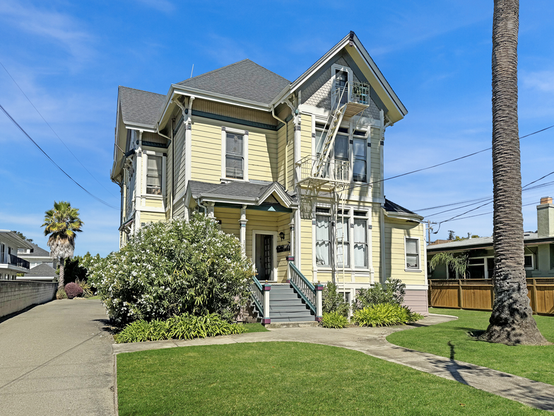 2061 Central Ave, Alameda, CA for sale - Building Photo - Image 1 of 1