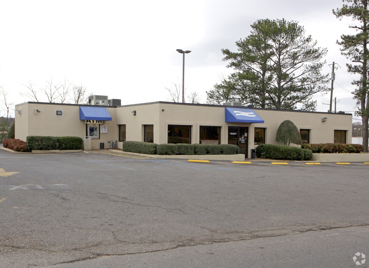 801 North St E, Talladega, AL 35160