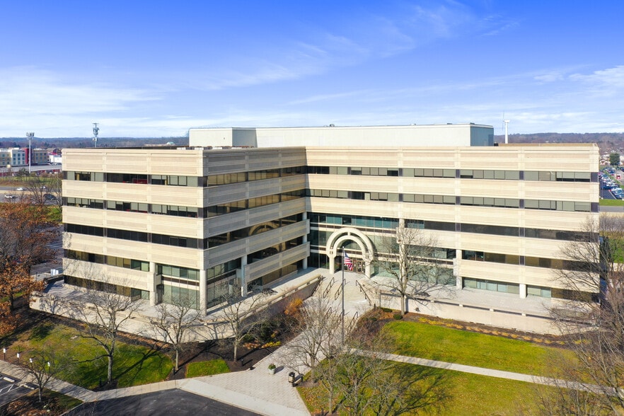 2500 Farmers Dr, Columbus, OH for sale - Building Photo - Image 1 of 1