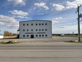 450144 82nd St E, Aldersyde AB - Warehouse