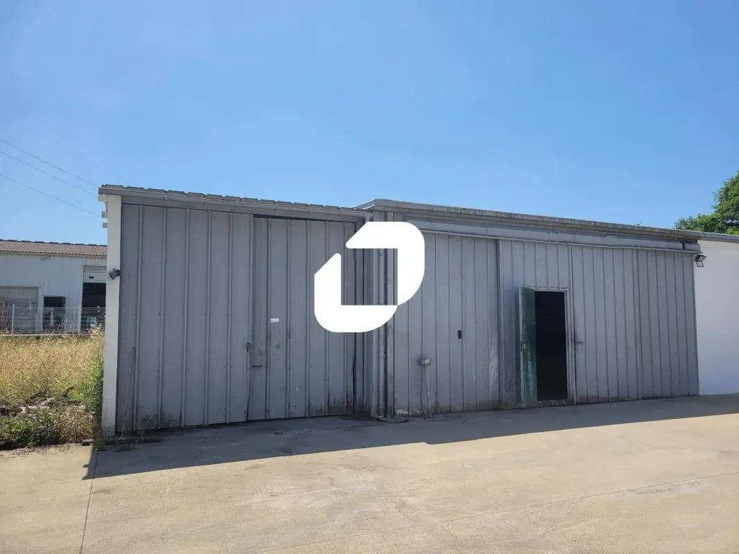 Flex in Vertou for lease Building Photo- Image 1 of 9