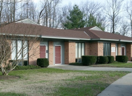 12077-12099 Gayton Rd, Richmond, VA for lease - Building Photo - Image 2 of 3