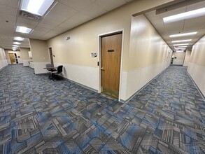 1961 Premier Dr, Mankato, MN for lease Building Photo- Image 1 of 4