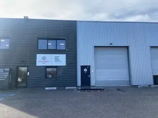 Flex in Brignais for lease - Building Photo - Image 2 of 7