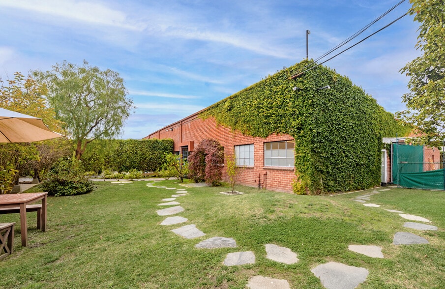 11240 Playa Ct, Culver City, CA for sale - Building Photo - Image 2 of 22